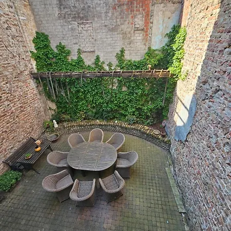 Semesterbostad Groot Herenhuis Aan Zee Blankenberge